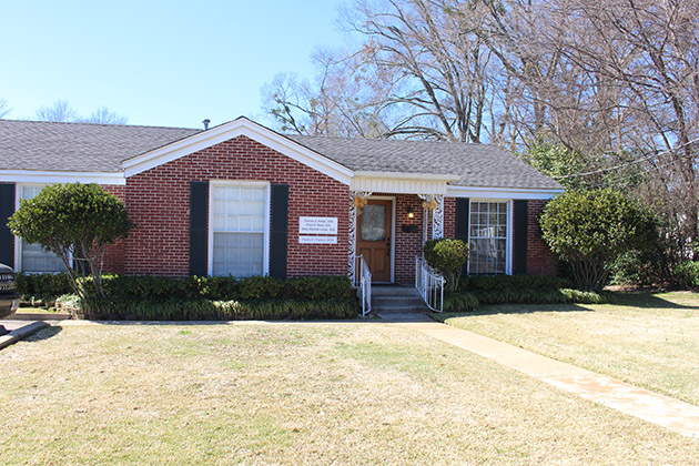 exterior of Marshall Denture Clinic